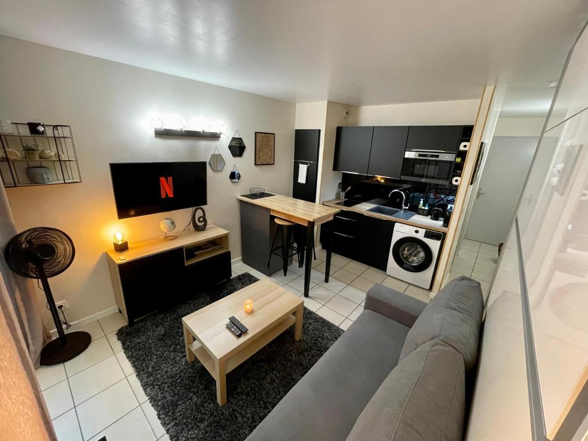 Апартаменты Studio Pessac Centre Tram & Parking Экстерьер фото